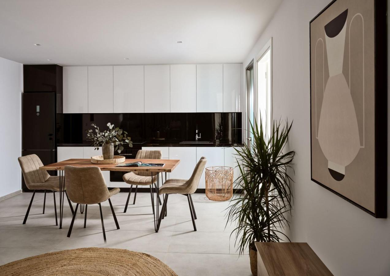 The Sall Suites Complex B - Iconic Sea Views, By Zantewize 아기오스니콜라우스 외부 사진