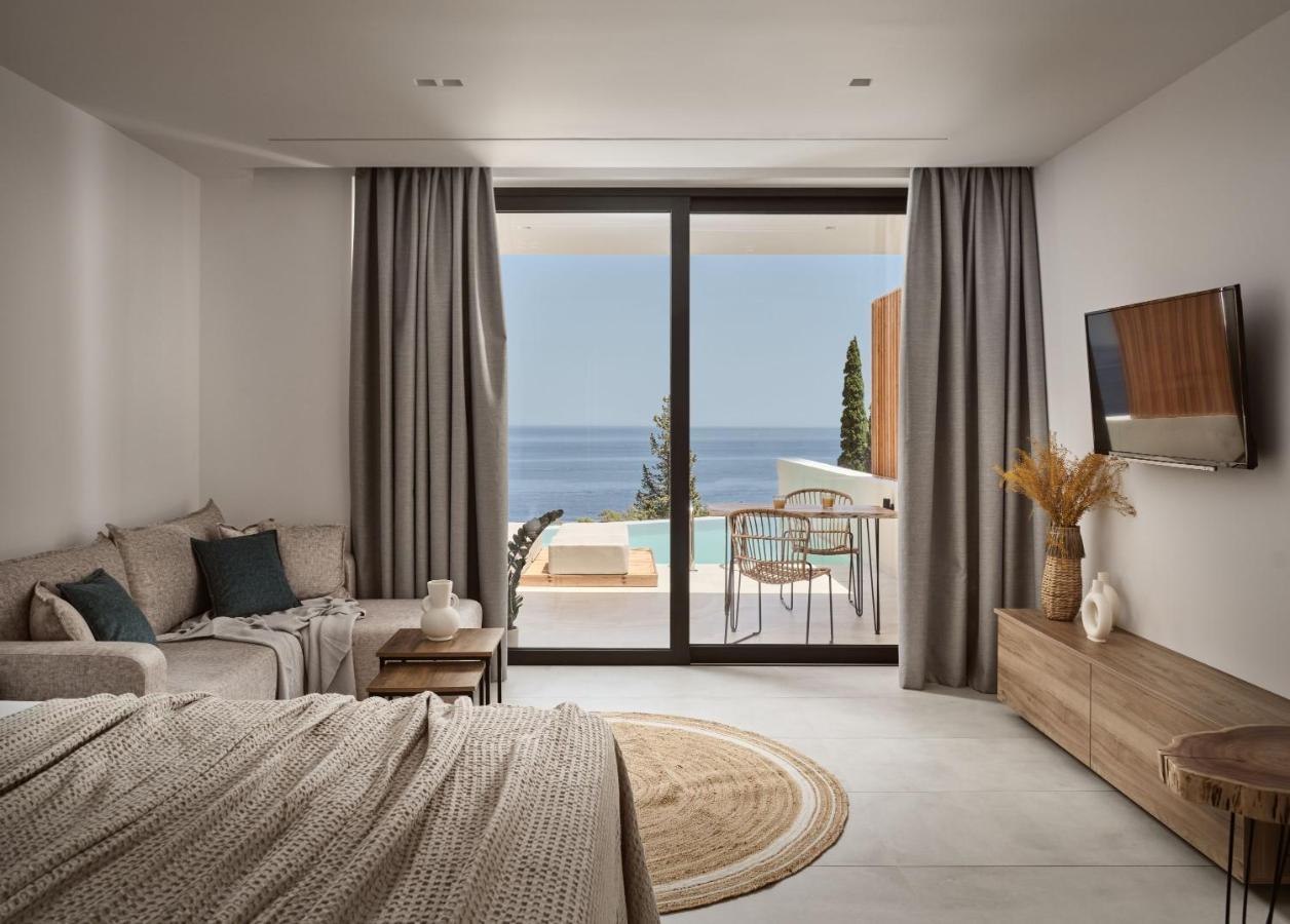 The Sall Suites Complex B - Iconic Sea Views, By Zantewize 아기오스니콜라우스 외부 사진