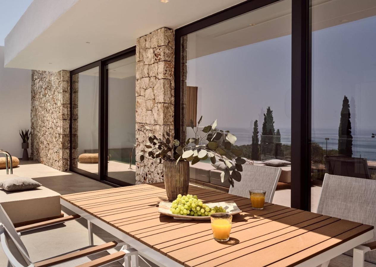 The Sall Suites Complex B - Iconic Sea Views, By Zantewize 아기오스니콜라우스 외부 사진