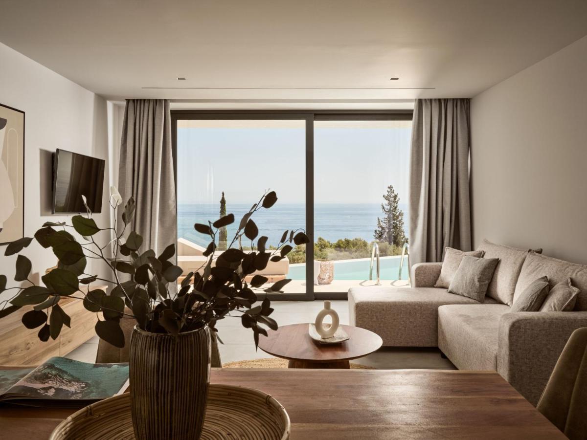 The Sall Suites Complex B - Iconic Sea Views, By Zantewize 아기오스니콜라우스 외부 사진