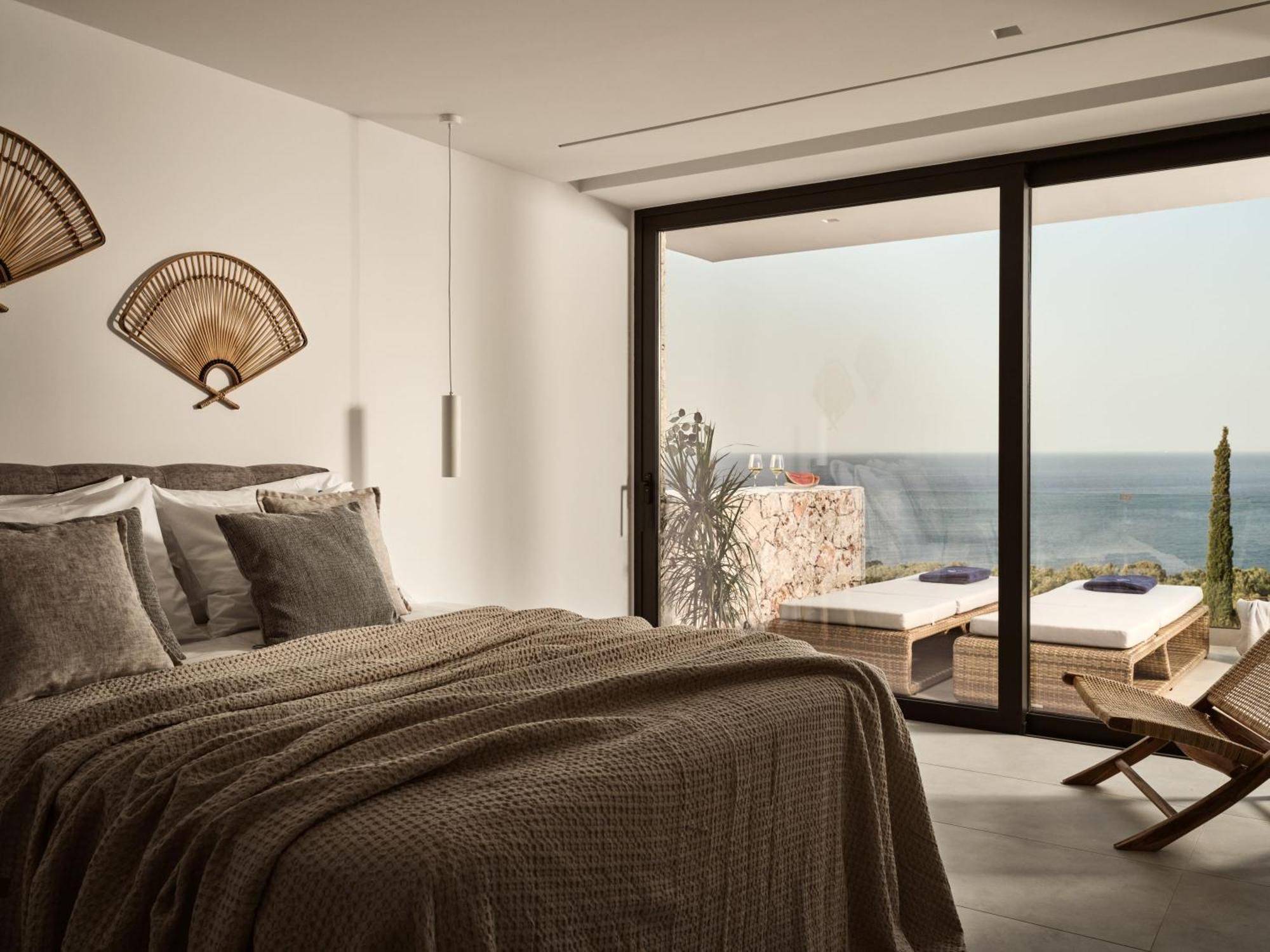 The Sall Suites Complex B - Iconic Sea Views, By Zantewize 아기오스니콜라우스 외부 사진